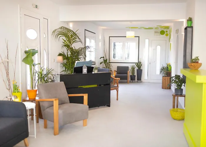 מלון דירות Kimia 3*