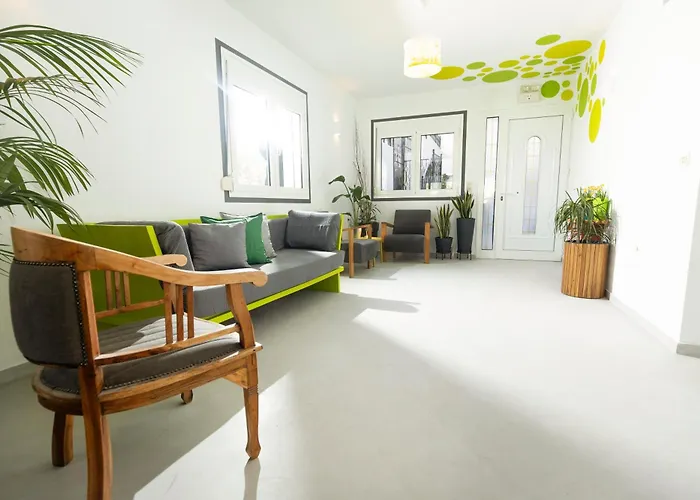 מלון דירות Kimia 3*